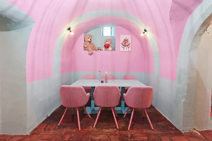 (FOTO) Dubajska čokolada, kokos, karamela in še več: V srcu Maribora odprla vrata palačinkarna