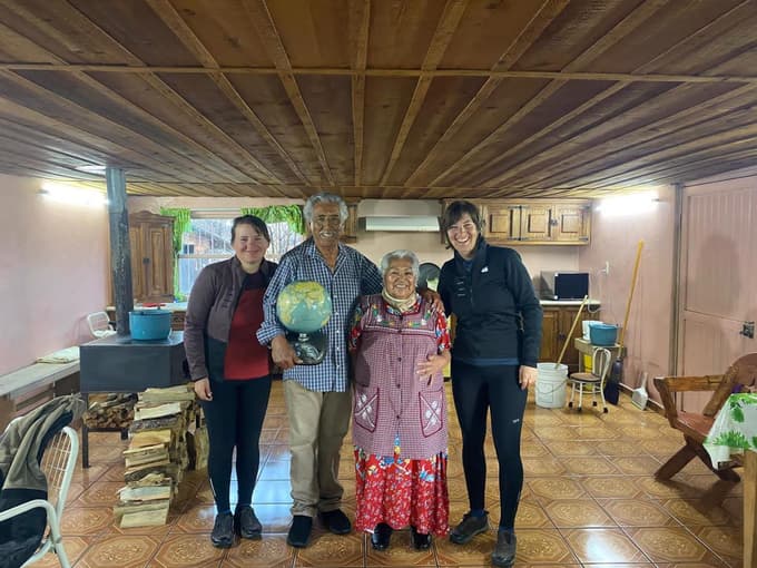 Lupita in Eligio sta zelo prijeten starejši par, ki naju je sprejel pod svojo streho.