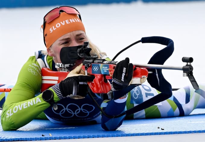 Peterca je dejal, da bo sodelovanje z biatlonko omogočilo dodatno nadgradnjo strelskih sposobnosti, ki so v biatlonu ključne za vrhunske rezultate.