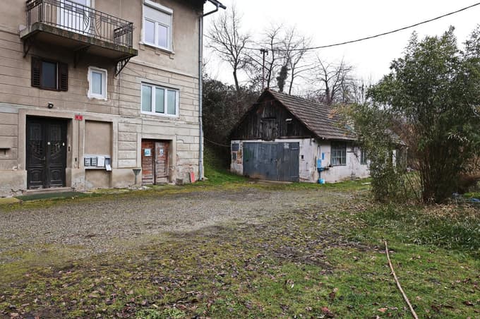 (ODZIV) Župan Arsenovič pojasnjuje nakup hiše ob Dravi: Res nezaslišano, da podjetje kupi od občine kaj