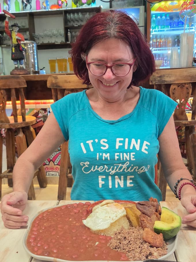 Bandeja paisa - značilni kolumbijski krožnik