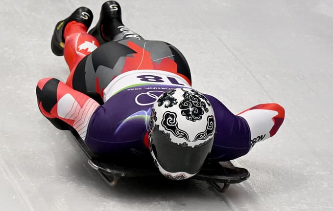 Zaradi neverjetne delovne etike in naravnega občutka za vožnjo po ledeni stezi je bliskovito napredoval po lestvici, kar je presenetilo celo izkušene poznavalce tega športa.