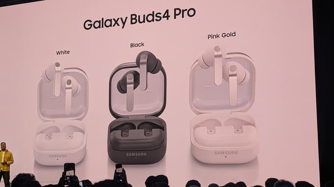 Galaxy Buds4 z zvočnimi inovacijami in inteligentnimi prilagodljivimi kontrolami