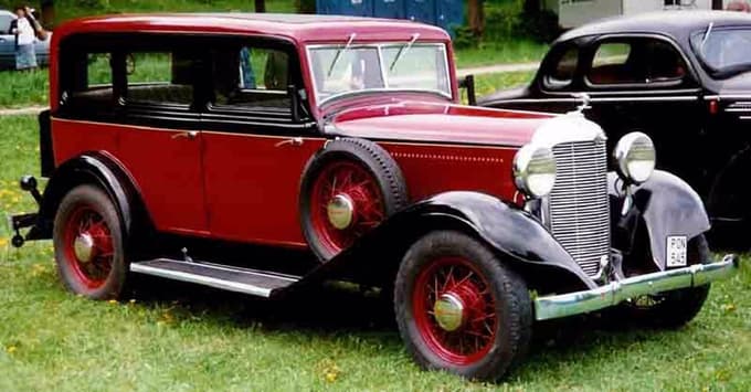 DeSoto Six, štirivratna limuzina iz leta 1932