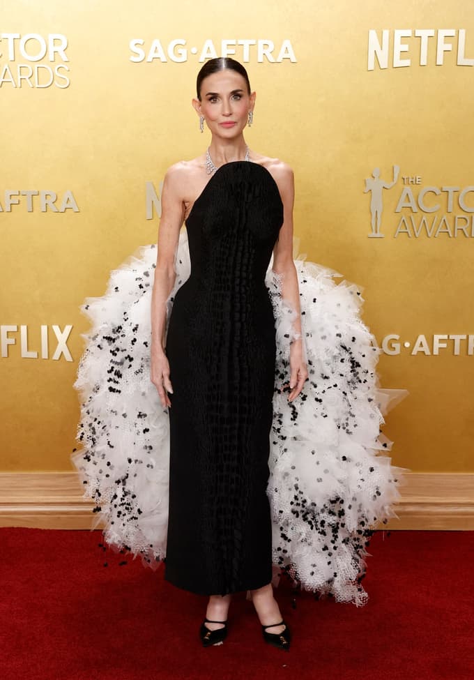 (FOTO in VIDEO) Demi Moore šokirala z izjemno vitkim videzom, oboževalci so izrazili zaskrbljenost za njeno zdravje