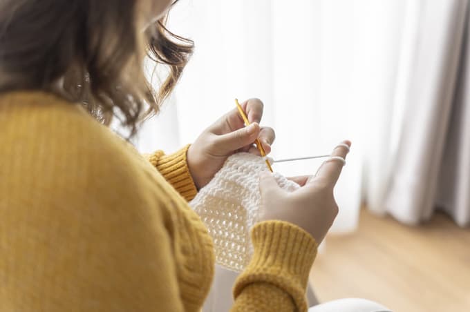 Ročna dela so zadnja leta zelo v modi. Če boste kakšno oblačilo za dojenčka ustvarili sami, bo nastal lep spomin, ki bo morda v družini ostal še generacije.