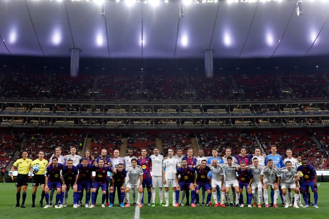 V torek so legende igrale pred 45 tisoč navijači v Guadalajari.