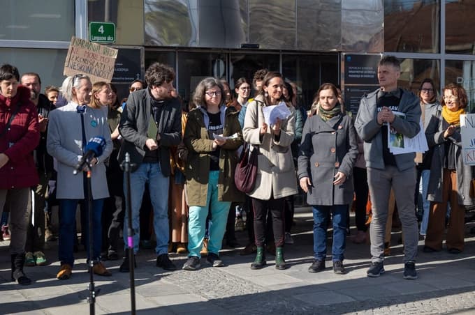 Široka podpora naravovarstvenici, ki jo toži HSE