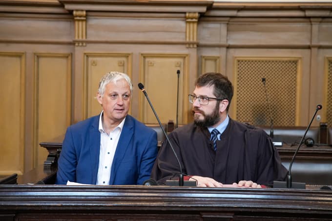 Aleš Primc na javni obravnavi.