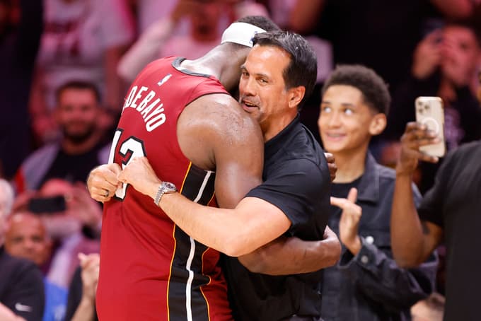 "Nisem niti razmišljal o tem, da bi ga zamenjal," je o svojem junaku dejal trener Erik Spoelstra.