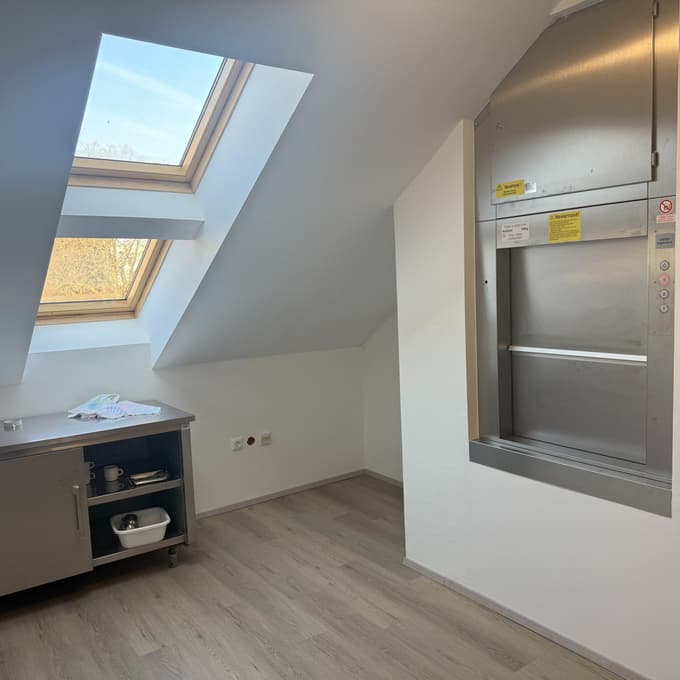 (FOTO) Za več kot 415 tisoč evrov prenovili del mariborskega vrtca: Otroci in zaposleni z novimi sanitarijami