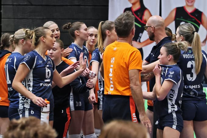 Mlada in neizkušena ekipa Formisa - s št. 6 je Naja Šalamun - ni bila kos tekmicam.