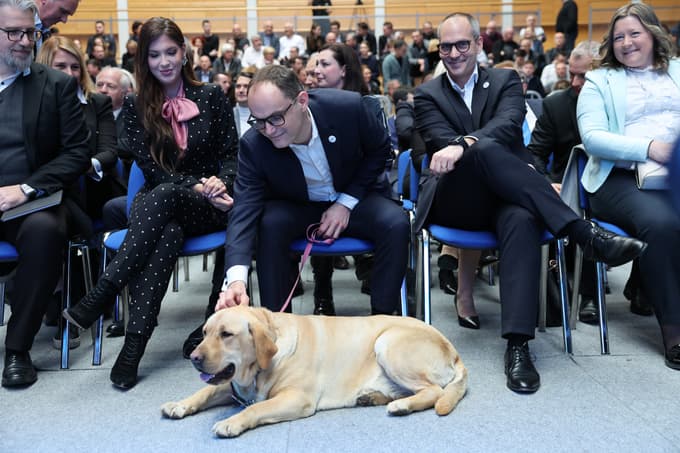 (30 AKTUALNIH VPRAŠANJ) Demokrati: "Tudi Cerkev ima pravico do izražanja svojih stališč"