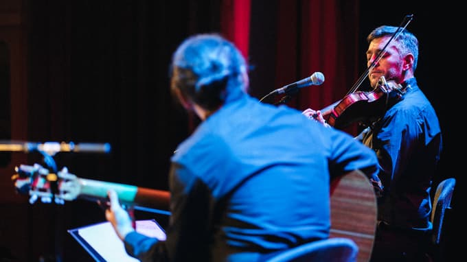 (FOTO) Koncert zasedbe Kalem v Mariboru: Balkanska tradicija v sodobni glasbeni preobleki