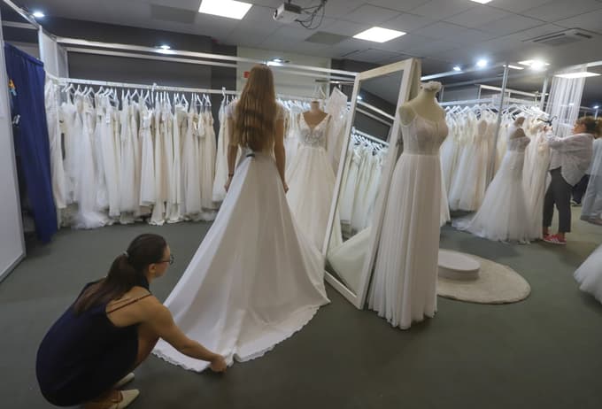 (FOTO) Na poročni sejem v Mariboru po obleko po akcijski ceni, brezplačno ličenje in okušanje tort