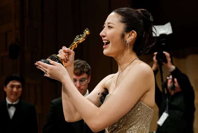 (FOTO) Ena bitka za drugo na 98. podelitvi osvojil oskarja za najboljši film