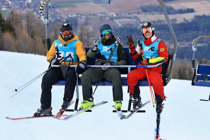 (FOTO) Metri in sekunde odločali po 12 urah smučanja na Peci: Noge in celo telo sta povsem utrujena