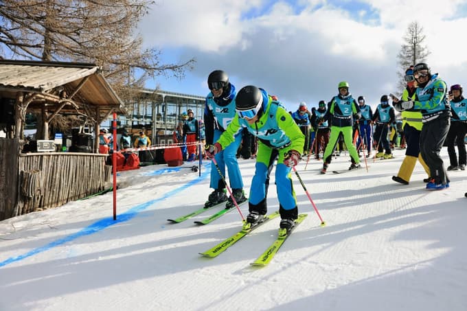 (FOTO) Metri in sekunde odločali po 12 urah smučanja na Peci: Noge in celo telo sta povsem utrujena