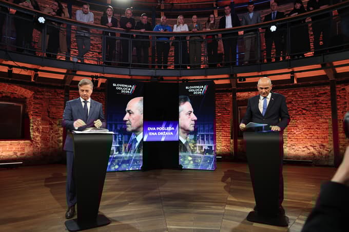 (VEČEROVA POROTA) Soočenje na Pop TV: Golob nokavtiral Janšo, Urška pa Tino brez boja