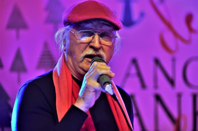 "Festival San Remo in italijanske radijske postaje so bili moji prvi glasbeni virusi."