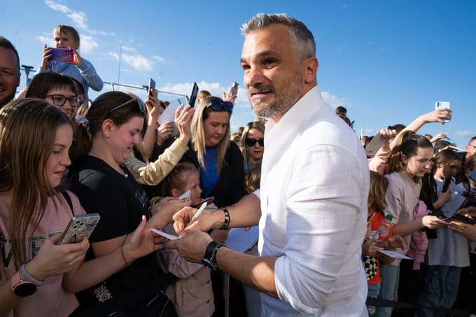 Slovenski igralec odkrito spregovoril o odprtem zakonu: Sta s partnerico za akcijo?