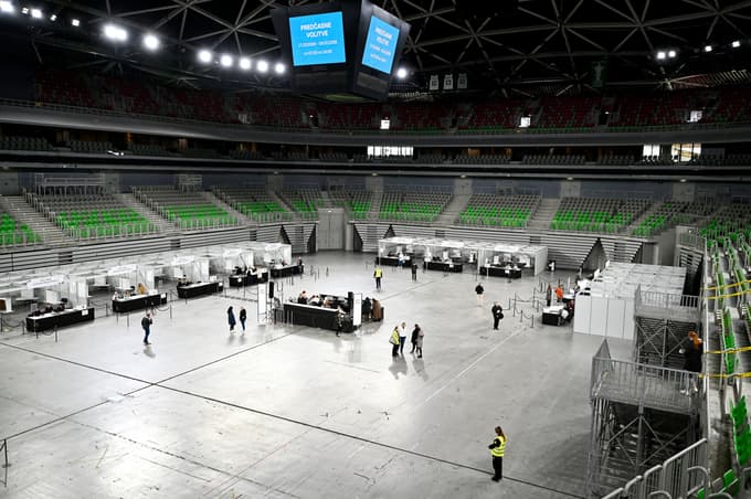 Predčasne volitve v Stožicah v torek dopoldne. 