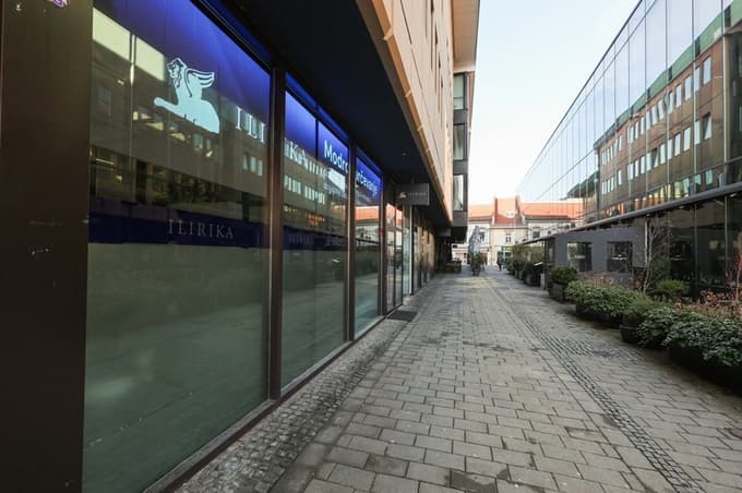 Poslovalnica ILIRIKE na Glavnem trgu 17 B v Mariboru.