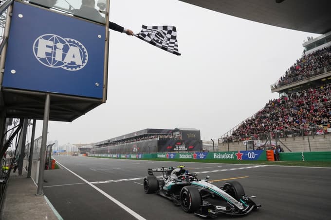 FIA postreže s ciframi, ki pravijo: zdaj je bolj zanimivo.