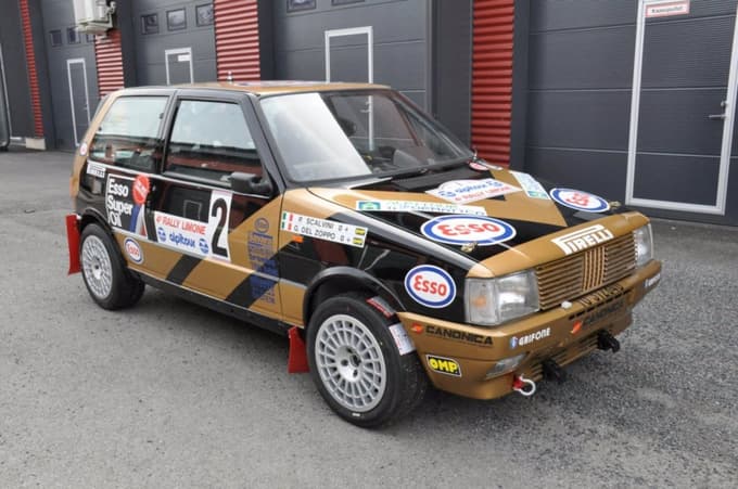 Uno turbo je bil deležen tudi nekaj dirkanja, ni pa bil bogve kakšna strašna raketa.