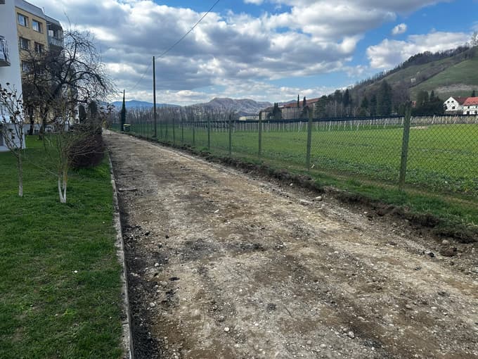 Vinarska ulica bo postala enosmerna za motorna vozila, in sicer v smeri vzhod-zahod, torej od Mestnega parka proti Vrbanskemu platoju.