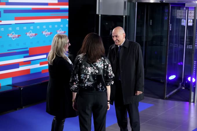 Janez Janša ob prihodu na TV Slovenija