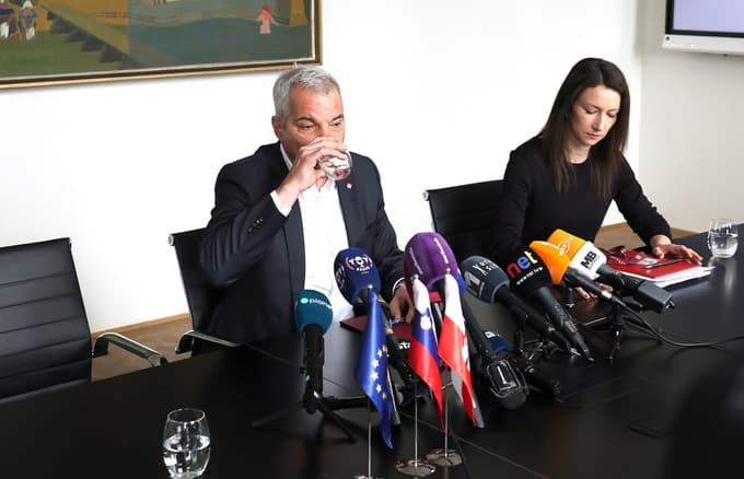 (VIDEO) Arsenovič zavrača vse očitke, preiskavo povezuje s SDS, ki da preusmerja pozornost od prisluškovalne afere