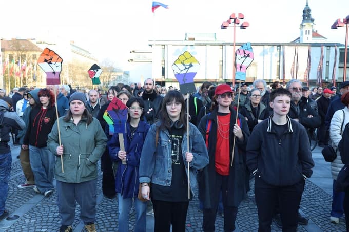 (FOTO) Predvolilni shod v Ljubljani: "Gremo na volitve! Kdor živi po nauku Kristusa, ne more podpirati desnice."