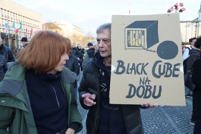 (FOTO) Predvolilni shod v Ljubljani: "Gremo na volitve! Kdor živi po nauku Kristusa, ne more podpirati desnice."