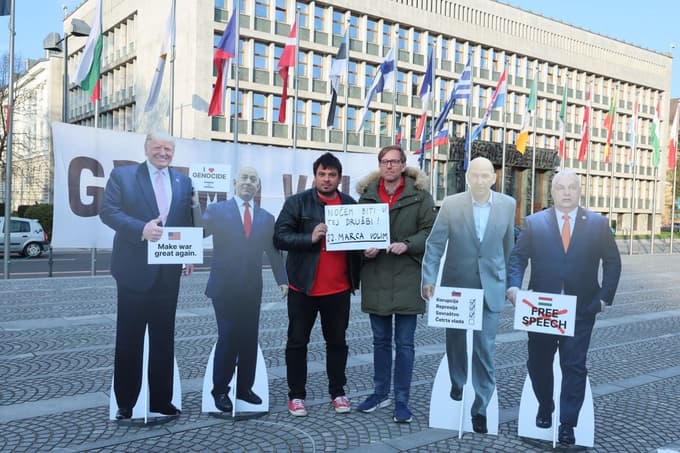 (FOTO) Predvolilni shod v Ljubljani: "Gremo na volitve! Kdor živi po nauku Kristusa, ne more podpirati desnice."