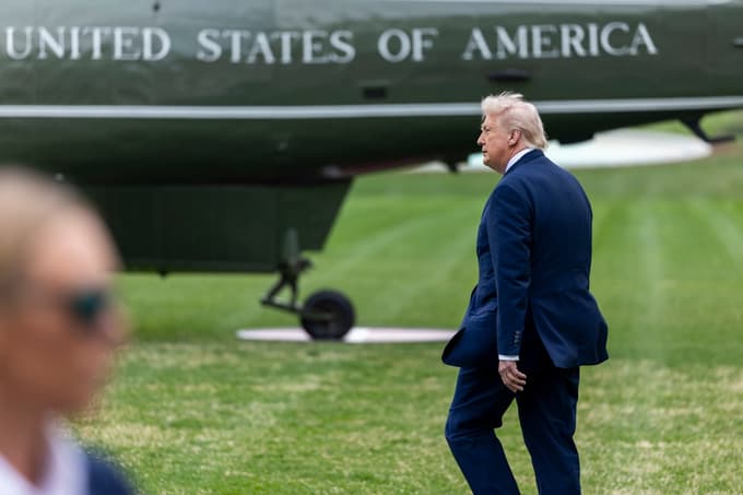 Trump naj bi razmišljal o postopnem zaključku operacij proti Iranu