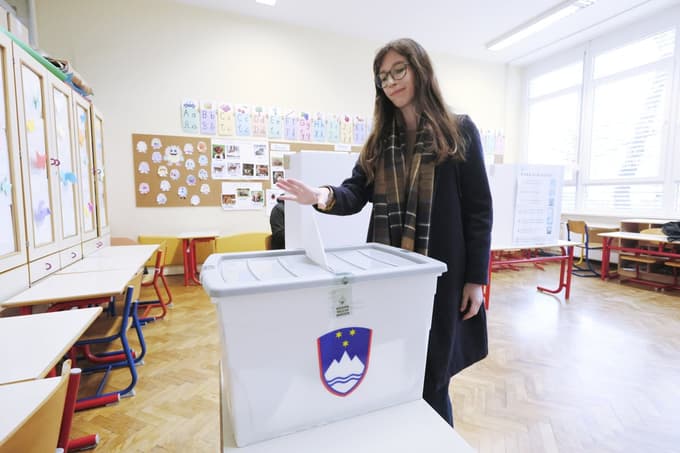 (FOTOGALERIJA) V centru Maribora najnižja volilna udeležba v Sloveniji! Poglejte, kako je na mariborskih voliščih