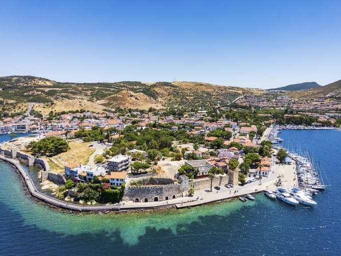 Ob obali živijo redki sredozemski tjulnji (Monachus monachus), ena najbolj ogroženih vrst na svetu. 