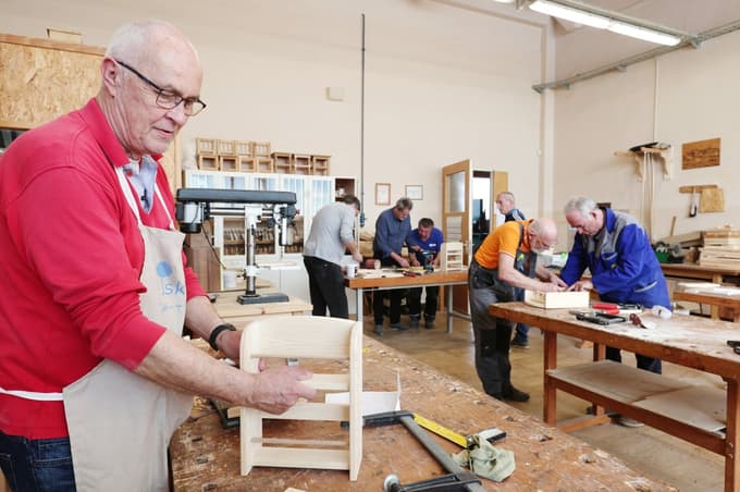 (FOTO) Starejši na Lesarski šoli Maribor izdelali svoj izdelek: "Bili so zelo zavzeti učenci."