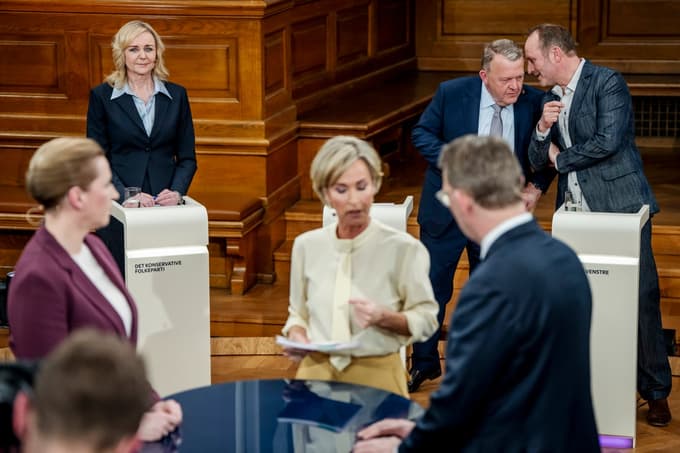 Skrajno desna Danska ljudska stranka je bila po anketah na četrtem mestu.  