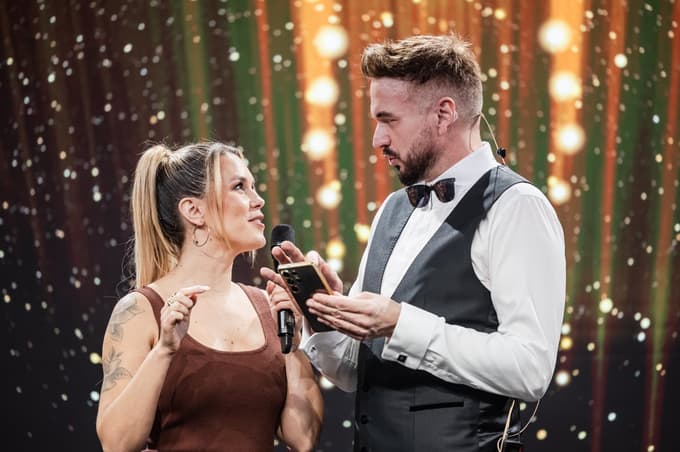 (VIDEO) Roškarji 2026: Prireditev, ki jo v Hollywoodu googlajo, ampak si ne upajo priznati. Kdo je dobil nagrade?