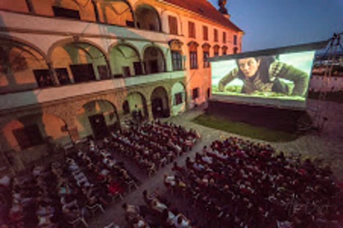 Tudi to poletje na Ptuju Kino brez stropa: Katere filme bomo gledali in kdaj?