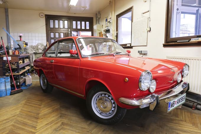 Anton Šilc je samo za nas snel pokrivalo, čas vožnje se začne kmalu.