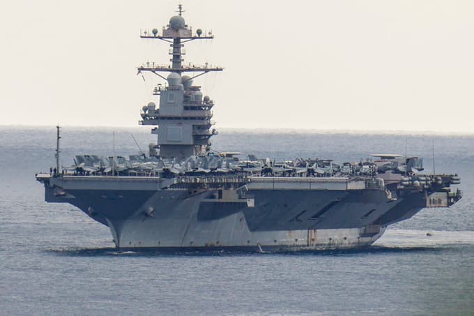 Letalonosilka USS Gerald R. Ford je priplula do Krete.