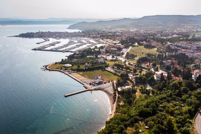 Na morje, ko je najlepše. Spomladi.