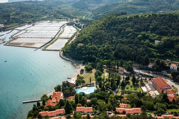 Na morje, ko je najlepše. Spomladi.