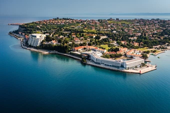 Na morje, ko je najlepše. Spomladi.