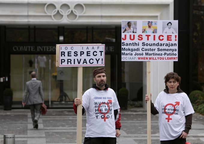 Mok je test spola že uvedel pred OI 1968, a ga je 31 let kasneje po protestih ukinil.