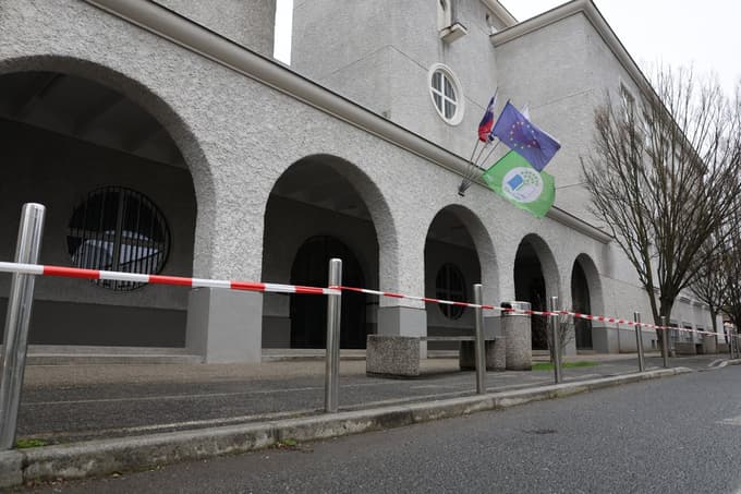 (FOTO) Rdeči alarm zaradi vetra: V Mariboru zaprli osnovno šolo