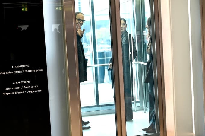 Prvi povolilni sestanek brez odgovora o novi koaliciji, na mizi interventni ukrepi in boj proti korupciji